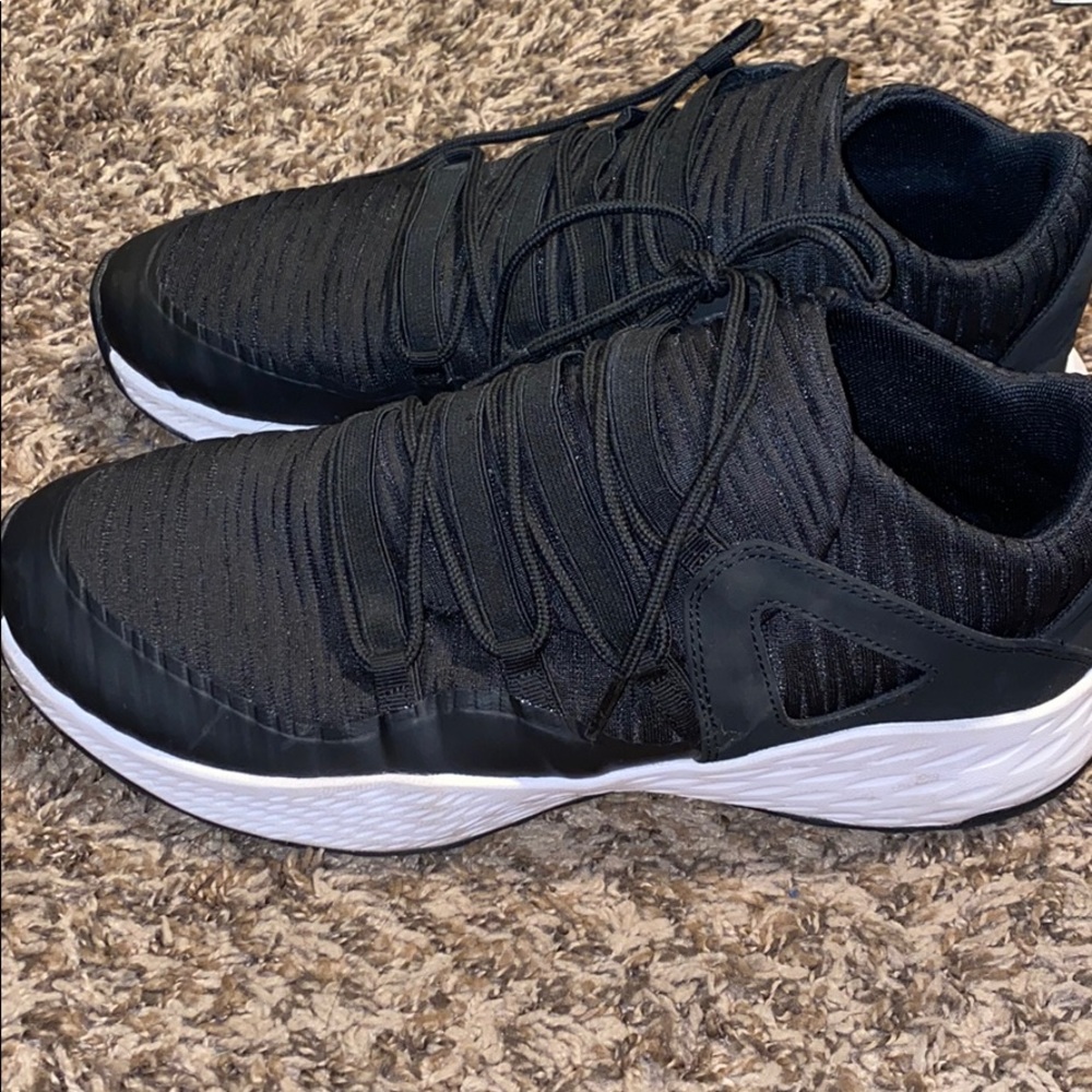 NIKE JORDAN FORMULA 23 MEN'S BLACK/WHITE SNEAKER - Picture 2 of 4